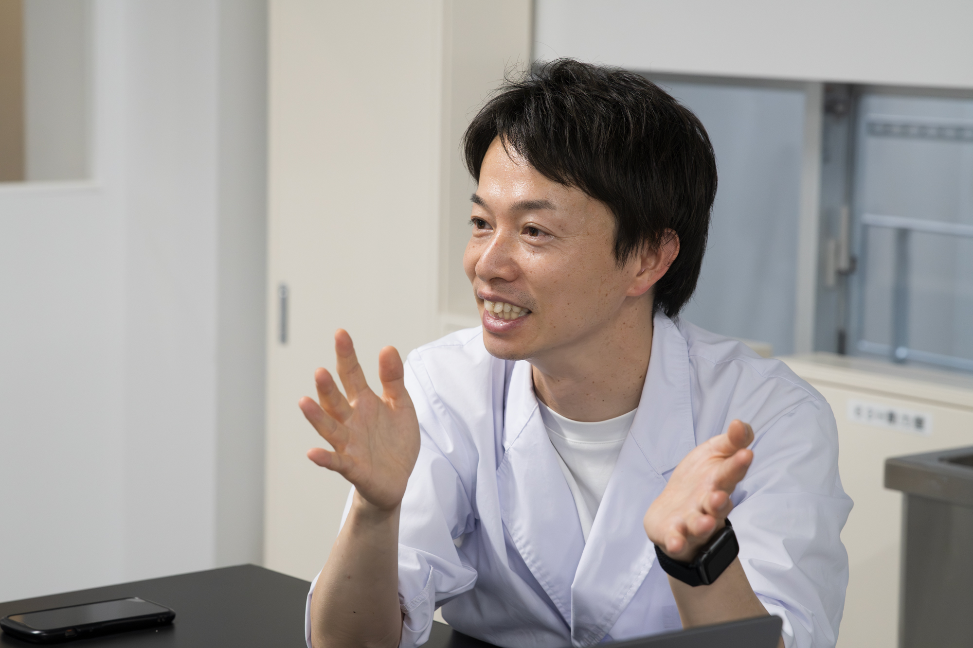 “My background is in mechanical engineering, so I specialize in designing mechanical systems. I even designed and built the circulation system myself, allowing for quick trial and error,” explains Associate Professor Sakaguchi.