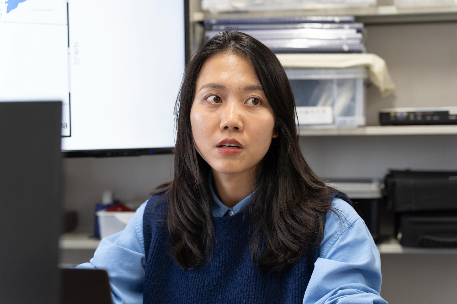 国費留学生のグエン ティ ハさん。「ベトナムではハザードマップの整備が進められていますが、精度が高いリスクの評価にはまだ課題が残っています。そのため、日本での専門的な研究を通じて、実用的なリスク評価の手法を学びたいと考えました。」と来日した理由を教えてくれた。